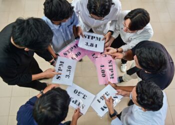 PERKUKUH penyelarasan penilaian, menyeragamkan standard akademik dan meningkatkan keberkesanan laluan prauniversiti ke peringkat pengajian tinggi.