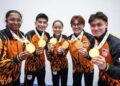 PEMAIN-Pemain skuasy Malaysia menunjukkan empat pingat emas yang dimenangi mereka di Sukan SEA Thailand 2025.