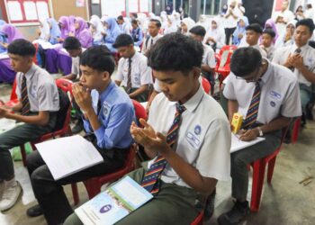 MALAYSIA mungkin tidak memerlukan larangan sepenuhnya, tetapi dasar negara yang menetapkan sempadan yang jelas penggunaan telefon mudah alih adalah perlu.