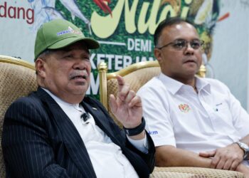 MOHAMAD Sabu dan Ketua Setiausaha Kementerian Pertanian dan Keterjaminan Makanan, Datuk Seri Isham Ishak pada Majlis Pra-Pelancaran MAHA 2026, di MAEPS Serdang, di sini hari ini. UTUSAN: SHIDDIEQIIN ZON