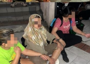 ANTARA pendatang asing tanpa izin (PATI) dari pelbagai warganegara ditahan Jabatan Imigresen Malaysia (JIM) Kuala Lumpur dalam satu operasi penguatkuasaan di sekitar kawasan Masjid Jamek, malam tadi.
