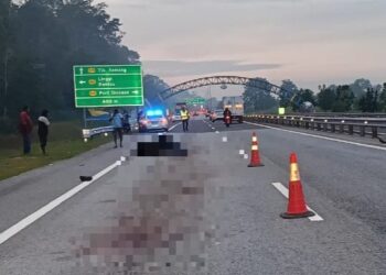LOKASI kejadian seorang warga emas yang maut selepas dilanggar tiga buah kereta di Kilometer 29 Lebuhraya Seremban-Port Dickson (SPDH), Port Dickson pagi tadi.