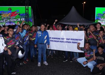 DZULKHAIRI Mukhtar ketika menghadiri Majlis Perasmian Legasi 04 RXZ X 125ZR Melaka Attack 2025 yang berlangsung di Dataran MITC, Ayer Keroh, Melaka malam tadi. - UTUSAN/AMRAN ALI