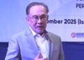 ANWAR Ibrahim ketika berucap pada Majlis Pelancaran Buku “The Man Who Could Move Mountains: Reflections on the Social Activism of S.M. Mohamed Idris” di Kuala Lumpur, hari ini. - FACEBOOK ANWAR