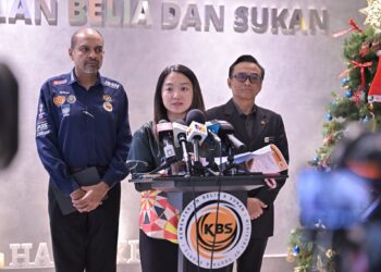 MENTERI Belia dan Sukan, Hannah Yeoh ketika sidang akhbar geran KBS 2026 di Menara KBS, Putrajaya, semalam. - IHSAN FB KBS