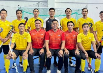 BARISAN skuad hoki dalam dewan yang akan membawa cabaran Sukan SEA 2025 Thailand. - IHSAN MHC