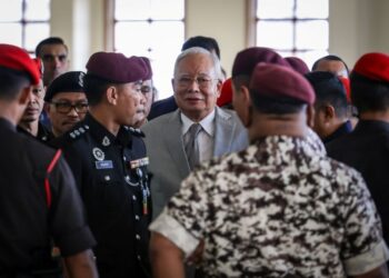 Interpretasi terhadap keabsahan dekri tambahan oleh Yang di-Pertuan Agong menjadi asas mahkamah menolak rayuan Najib Tun  Razak semalam.