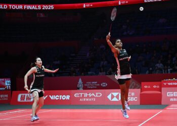 Gandingan No. 2 dunia yang diletakkan sebagai pilihan pertama itu tewas dalam pertarungan sengit menentang beregu No. 5 dunia, Yuki Fukushima-Mayu Matsumoto dari Jepun 15-21, 21-16, 19-21 dalam masa 1 jam 21 minit. - AFP