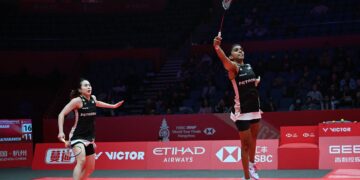 Gandingan No. 2 dunia yang diletakkan sebagai pilihan pertama itu tewas dalam pertarungan sengit menentang beregu No. 5 dunia, Yuki Fukushima-Mayu Matsumoto dari Jepun 15-21, 21-16, 19-21 dalam masa 1 jam 21 minit. - AFP