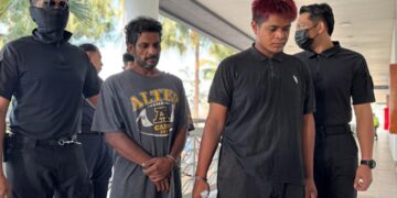 MUHAMMAD Firdaus Muhammad Nazir dan Rasulden Jamal Mohamed mengaku bersalah terhadap enam pertuduhan termasuk tiga kesalahan secara bersama di Mahkamah Sesyen dan Mahkamah Majistret Alor Setar, hari ini.