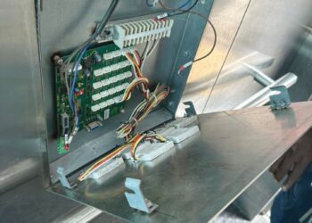 LIF jejantas menghubungkan pejalan kaki dari Jalan Fettes ke Jalan Seri Tanjung Pinang berhampiran simpang empat Tanjong Tokong  tidak dapat digunakan akibat perbuatan vandalisme. – GAMBAR/FACEBOOK