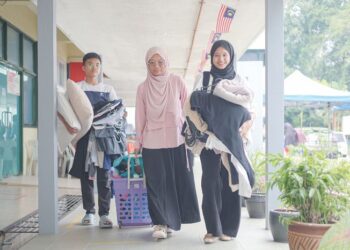 MENJAGA kebajikan pelajar bukan pilihan tetapi tanggungjawab moral dan sosial yang tidak boleh ditangguhkan. – GAMBAR HIASAN