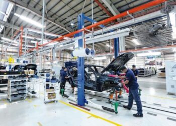TIV sektor automotif mencatatkan 820,752 unit pada 2025.