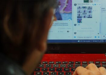 GUNAKAN media sosial untuk sebarkan kebaikan dan ilmu, bukan mengkritik pendakwah.