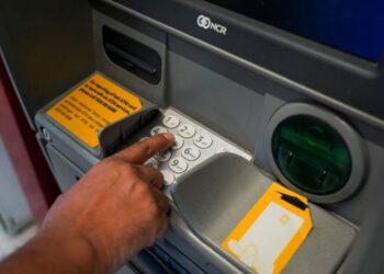 SEKADAR memiliki wang yang mencukupi hari ini belum mampu  menghadapi cabaran masa hadapan dengan tenang tanpa mengorbankan kesejahteraan hidup.