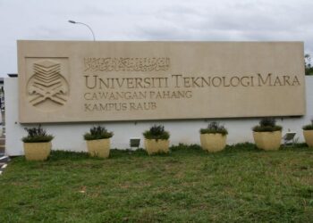 UNIVERSITI Teknologi Mara (UiTM) Cawangan Raub perlu diperluaskan bagi menyediakan tempat letak kereta yang selamat.