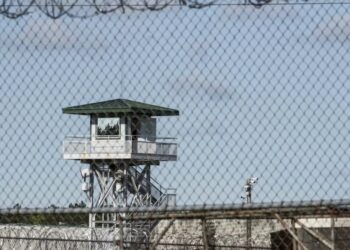 RANCANGAN membenarkan hukuman penjara untuk pesalah bawah umur di Sweden hanya terhad untuk kesalahan jenayah berat.- AGENSI