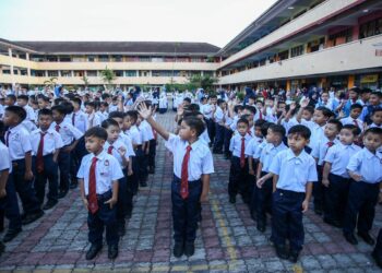 SEBAHAGIAN murid yang memulakan sesi persekolahan tahun 2026 di Sekolah Kebangsaan (SK) Bandar Baru Sintok di Changlun, Kubang Pasu hari ini. - UTUSAN/ SHAHIR NOORDIN