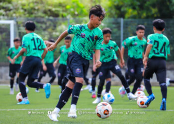 Program Pembangunan Bola Sepak Negara (NFDP) bagi tahun 2026 bermula dengan sesi latihan pertama di Akademi Bola Sepak Negara Mokhtar Dahari (AMD) di Gambang, Pahang, kelmarin.- IHSAN FAM