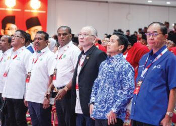 Pimpinan tertinggi parti komponan Barisan Nasional yang turut hadir pada Perhimpunan Agung UMNO 2025 di Pusat Dagangan Dunia (WTC) Kuala Lumpur semalam. – UTUSAN/ISKANDAR ISHAK