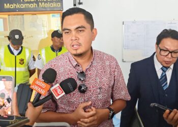 DR. MUHAMAD AKMAL SALEH