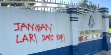 ANTARA ugutan yang diterima oleh Ketua Polis Kelantan menerusi contengan menggunakan dakwat merah pada dinding Lapang Sasar Polis Kelantan pada 22 Disember lalu.