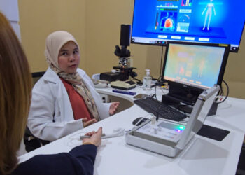 EQUANCITY merupakan inisiatif membantu rakyat menjaga kesihatan secara menyeluruh menggabungkan perkhidmatan kesejahteraan, teknologi kesihatan digital dan penglibatan komuniti.