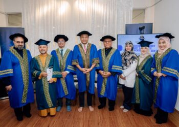 MOHD. Sharkar Shamsudin (empat dari kiri) bersama pengurusan Avicenna Academy Hub, pusat Pendidikan dan Latihan Teknikal dan Vokasional (TVET) rawatan alternatif bertaraf antarabangsa yang berpotensi memperkukuh ekosistem ekonomi gig negara.