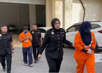 SEORANG pegawai polis berpangkat Inspektor bersama adik lelakinya ditahan Suruhanjaya Pencegahan Rasuah Malaysia (SPRM) kerana disyaki meminta dan menerima rasuah kira-kira RM30,000 sebagai balasan melepaskan individu yang terlibat dalam kes jenayah narkotik.