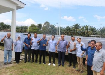 PROJEK tenaga solar bernilai RM13 juta untuk keperluan elektrik 1,200 pekerja Bangladesh dan Indonesia di ladang KOSMA Keratong di Rompin, Pahang. - UTUSAN/SALEHUDIN MAT RASAD