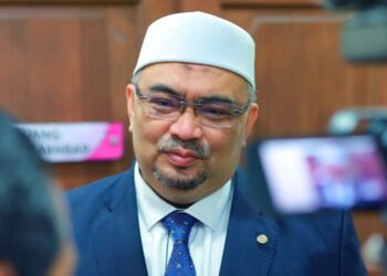 MOHAMED FADZLI HASSAN