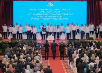 ANWAR Ibrahim d Majlis Perhimpunan Bulanan Perdana Menteri bersama Warga Jabatan Perdana Menteri (JPM) bagi Bulan Januari 2026 di Putrajaya. - UTUSAN/FAIZ ALIF ZUBIR