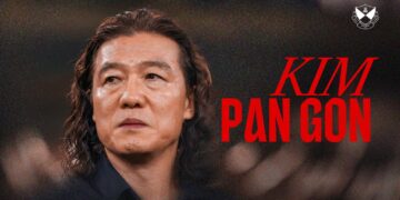 KIM PAN GON bukan asing dalam kalangan peminat tempatan, malah reputasinya sebagai jurulatih berdisiplin tinggi dan menekankan struktur permainan moden menjadikan kehadirannya kembali ke Liga Super sebagai satu tarikan besar.-IHSAN SFC