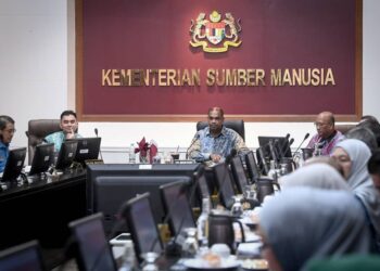 R. Ramanan mengadakan lawatan kerja ke JTKSM di Putrajaya. - UTUSAN/FAIZ ALIF ZUBIR