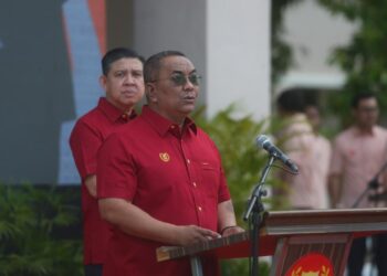 MUHAMMAD Sanusi Md. Nor berucap pada Perhimpunan Penjawat Awam Kedah di Wisma Darul Aman, Alor Setar.