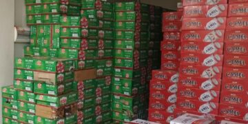 Rokok dan minuman keras yang disimpan di sebuah rumah di Lorong Rantau Panjang Jaya 3H, Sibu dirampas oleh JKDM Sarawak.