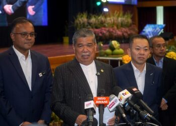 MOHAMAD Sabu pada sidang akhbar selepas Majlis Amanat Tahun Baru 2026, di Putrajaya. - UTUSAN/FAISOL MUSTAFA