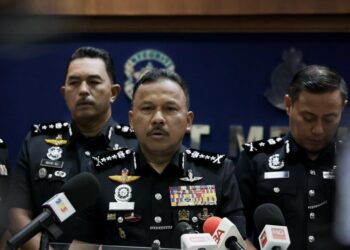 MOHD. Yusoff Mamat semasa sidang media selepas merasmikan Perhimpunan Bulanan Polis di Ibu Pejabat Polis Kontinjen (IPK) Kelantan di Kota Bharu, Kelantan hari. -UTUSAN/KAMARUL BISMI KAMARUZAMAN