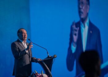 ANWAR  Ibrahim ketika berucap pada Majlis Peluncuran Rancangan Pendidikan Negara 2026-2035 di Pusat Persidangan Antarabangsa Putrajaya (PICC) hari ini.-UTUSAN/ FAIZ ALIF ZUBIR