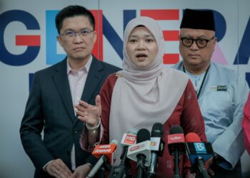 FADHLINA SIDEK dalam sidang akhbar selepas Majlis Amanat Tahun Baharu Kementerian Pendidikan di Putrajaya. - UTUSAN/FAIZ ALIF ZUBIR