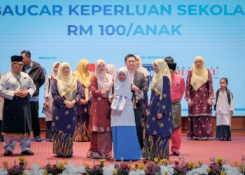 FADHLINA Sidek ketika menyampaikan Amanat Menteri Pendidikan di Putrajaya. - UTUSAN/FAIZ ALIF ZUBIR