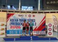 AZIZULHASNI (tengah) memenangi pingat emas dalam acara keirin dalam Siri Trek Asean (Piala Presiden) 1 di Velodrom Nasional, semalam.