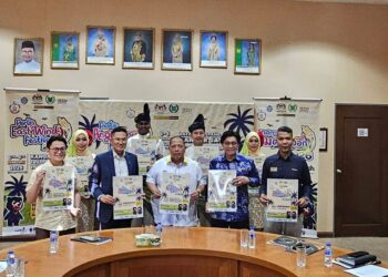 ABU Bakar Hamzah (tengah) dalam sidang akhbar sempena Pesta Angin Timur 2026 di 
Kompleks Seri Putra, Kangar, Perlis hari ini.-UTUSAN