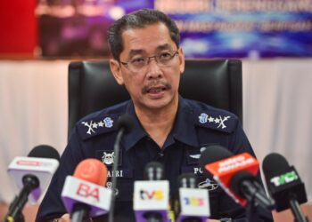 MOHD. Khairi Khairuddin semasa sidang akhbar di Ibu pejabat Polis Kontinjen Terengganu. - UTUSAN/PUQTRA HAIRRY