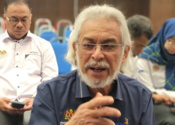 KHALID Abdul Samad semasa sidang media selepas Majlis Amanat Tahun Baru KADA 2026 di Lundang, Kota Bharu, Kelantan. - UTUSAN/MUSTAQIM MOHAMED