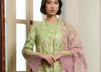 GABUNGAN warna hijau lembut dan merah jambu sesuai digayakan pelbagai tona kulit.