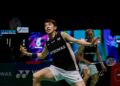 Aksi pasangan beregu lelaki negara, Man Wei Chong dan Tee kai Wun ketika menentang pasangan Denmark, Den Astrup dan Anders Skaarup Rsmussen pada pusingan pertama Kejohanan Badminton Terbuka Malaysia 2026, di Stadium Axiata Arena, di sini hari ini. UTUSAN/SHIDDIEQIIN ZON