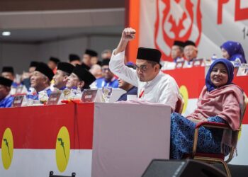 REAKSI Ketua Pemuda UMNO, Muhamad Akmal Saleh semasa Majlis Penggulungan sempena Perhimpunan Agung UMNO (PAU) 2025 di Pusat Dagangan Dunia (WTC) semalam.