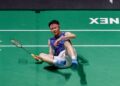 Aksi pemain perseorangan lelaki negara, Lee Zii Jia ketika menentang pemain India, Ayush Shetty pada pusingan pertama Kejohanan Badminton Terbuka Malaysia 2026, di Stadium Axiata Arena, di sini hari ini. - UTUSAN/SHIDDIEQIIN ZON