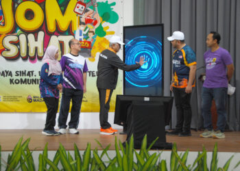 MOHD. Ali Mohd. Rustam merasmikan Karnival Kesihatan Madani Jom Sihat 2026 di Dewan WYF, Ayer Keroh, Melaka hari ini. UTUSAN/AMRAN MULUP